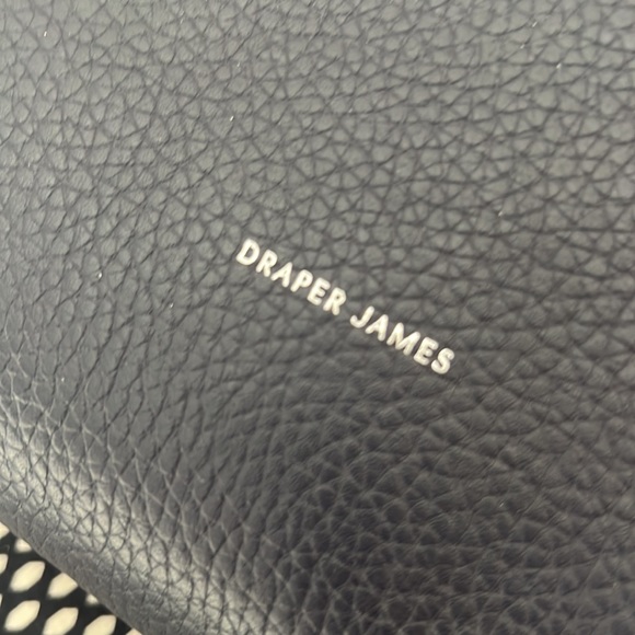 DRAPER JAMES REVERSIBLE LEATHER TOTE - Picture 4 of 10